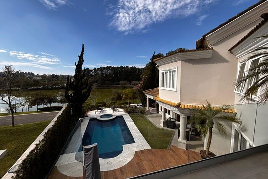 Sacada suíte 2 de casa de condomínio à venda com 5 quartos, 560m² em Residencial das Estrelas, Barueri