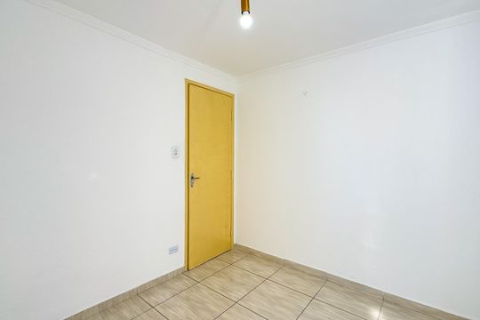 Quarto 1 de apartamento para alugar com 2 quartos, 50m² em Jardim Imbé, São Paulo