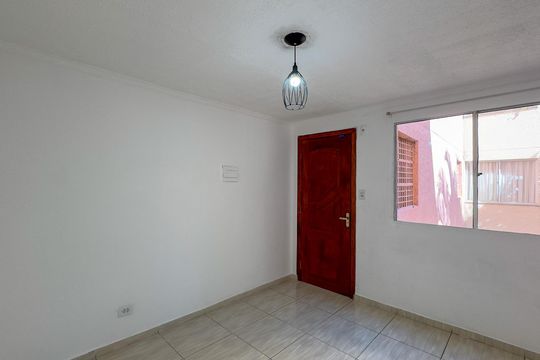 Sala de apartamento para alugar com 2 quartos, 50m² em Jardim Imbé, São Paulo