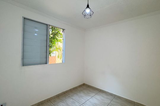 Quarto 2 de apartamento para alugar com 2 quartos, 50m² em Jardim Imbé, São Paulo
