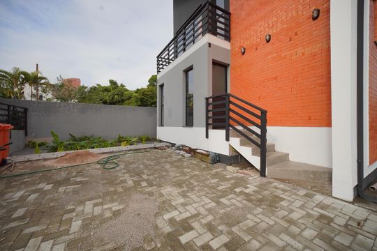 Garagem de casa para alugar com 2 quartos, 81m² em Campeche Central, Florianópolis