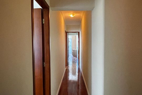 Corredor de apartamento à venda com 3 quartos, 130m² em Jardim Bela Vista, Santo André