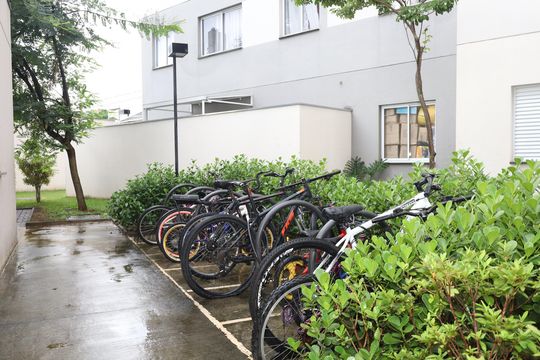 Área comum - Bicicletário de apartamento para alugar com 2 quartos, 38m² em Jardim Lideranca, São Paulo