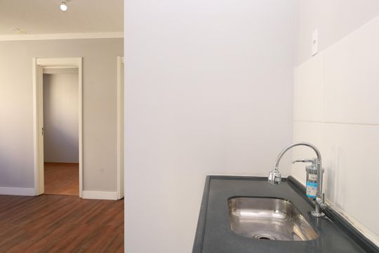 Cozinha de apartamento para alugar com 2 quartos, 38m² em Jardim Lideranca, São Paulo