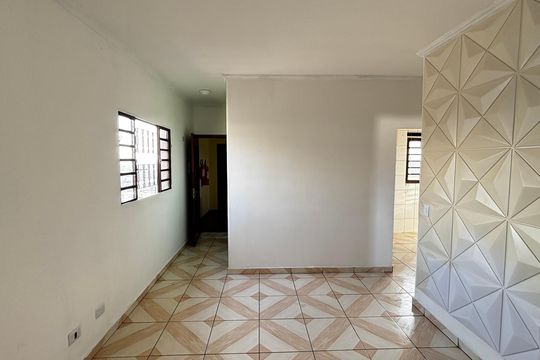 Sala de apartamento para alugar com 1 quarto, 38m² em Cidade São Jorge, Santo André