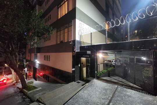 Fachada de apartamento para alugar com 6 quartos, 340m² em Gutierrez, Belo Horizonte