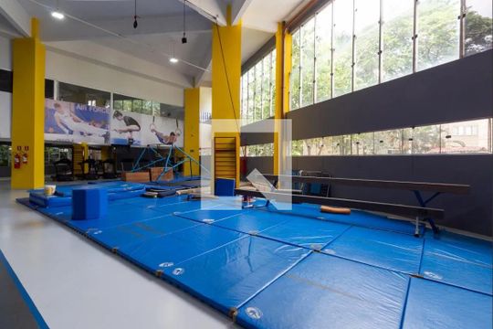 Ginástica de apartamento à venda com 3 quartos, 165m² em Alto de Pinheiros, São Paulo