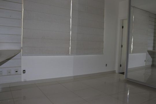 Suíte 1 de casa para alugar com 4 quartos, 480m² em Residencial Granville, Goiânia