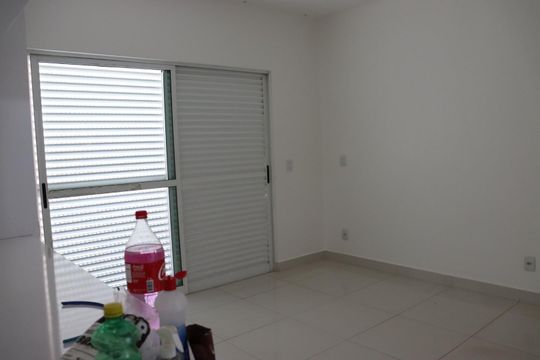 Quarto 4 de casa à venda com 4 quartos, 480m² em Residencial Granville, Goiânia