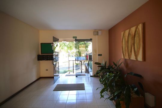 Hall de entrada de apartamento para alugar com 3 quartos, 82m² em Juvevê, Curitiba