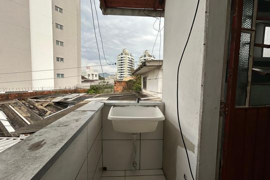 Área de serviço de apartamento para alugar com 1 quarto, 35m² em Trindade, Florianópolis