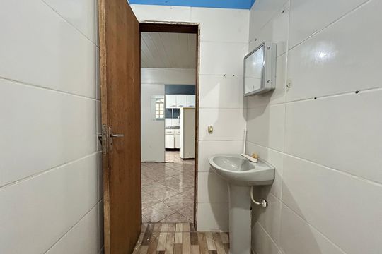 Banheiro de apartamento para alugar com 1 quarto, 35m² em Trindade, Florianópolis
