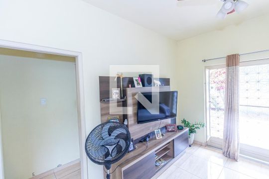 Sala de casa à venda com 3 quartos, 182m² em Praça Seca, Rio de Janeiro