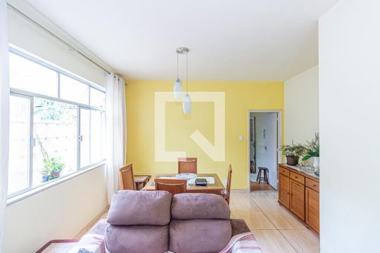 Sala de casa à venda com 3 quartos, 182m² em Praça Seca, Rio de Janeiro