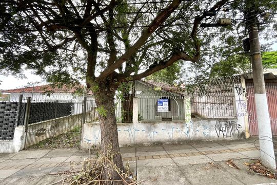 Fachada de casa à venda com 2 quartos, 87m² em Cidade Vargas, São Paulo