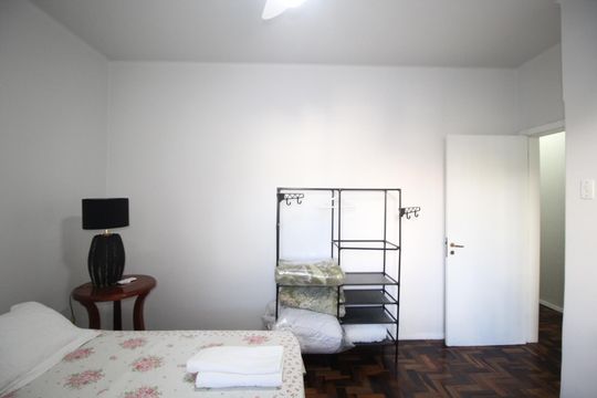 Quarto 2 de apartamento à venda com 2 quartos, 75m² em Rio Branco, Porto Alegre
