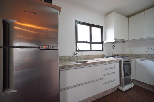 Cozinha de apartamento para alugar com 1 quarto, 60m² em Canasvieiras, Florianópolis