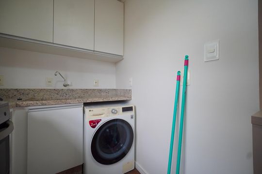 Área de Serviço de apartamento para alugar com 1 quarto, 60m² em Canasvieiras, Florianópolis