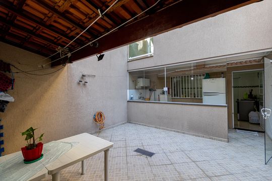 Quintal de casa à venda com 3 quartos, 120m² em Jardim Maringá, São Paulo