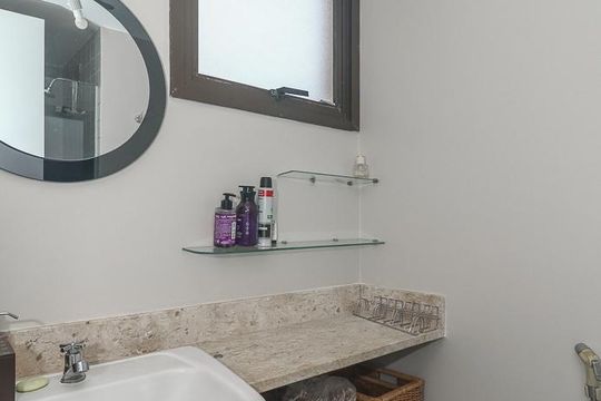 Banheiro de apartamento para alugar com 2 quartos, 60m² em Cristo Redentor, Porto Alegre