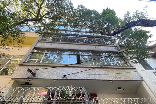 Fachada de apartamento à venda com 3 quartos, 180m² em Tijuca, Rio de Janeiro