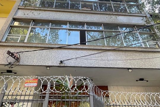 Plaquinha de apartamento à venda com 3 quartos, 180m² em Tijuca, Rio de Janeiro