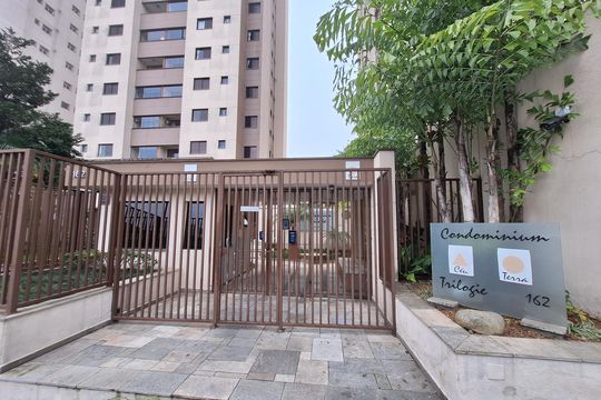 Fachada de apartamento à venda com 3 quartos, 92m² em Vila Santa Teresa, Santo André