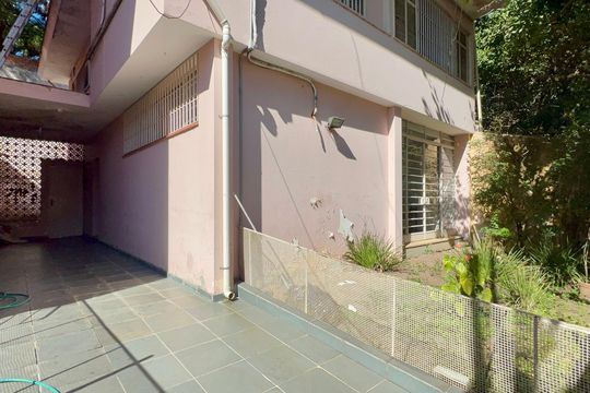 Garagem de casa à venda com 3 quartos, 211m² em Sumaré, São Paulo