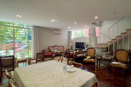 Sala de casa à venda com 3 quartos, 211m² em Sumaré, São Paulo