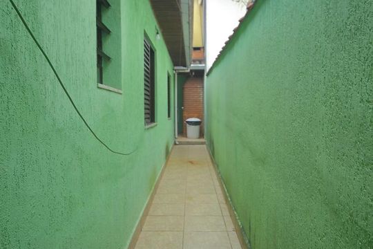 Corredor- quintal-  lateral  de casa para alugar com 2 quartos, 125m² em Jardim Valdibia, São Bernardo do Campo