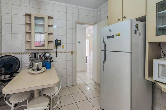Cozinha de apartamento para alugar com 2 quartos, 91m² em Zona Preferencial 01 - Zap 1, Jacareí