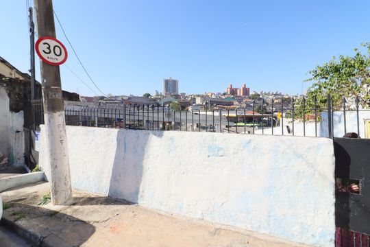 Fachada de casa para alugar com 2 quartos, 196m² em Vila Yolanda, Osasco