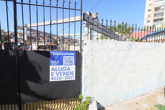 Placa de casa para alugar com 2 quartos, 196m² em Vila Yolanda, Osasco
