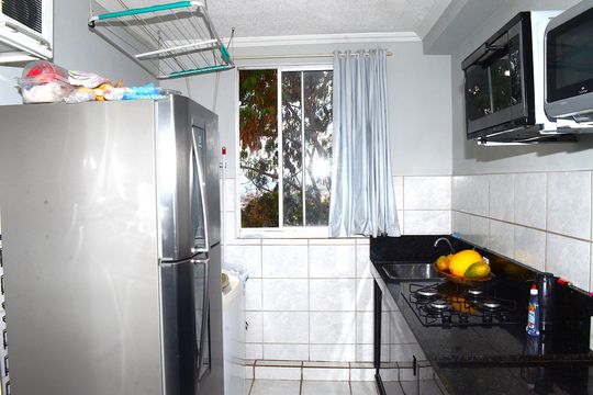 Cozinha de apartamento para alugar com 2 quartos, 43m² em Vista do Sol, Belo Horizonte