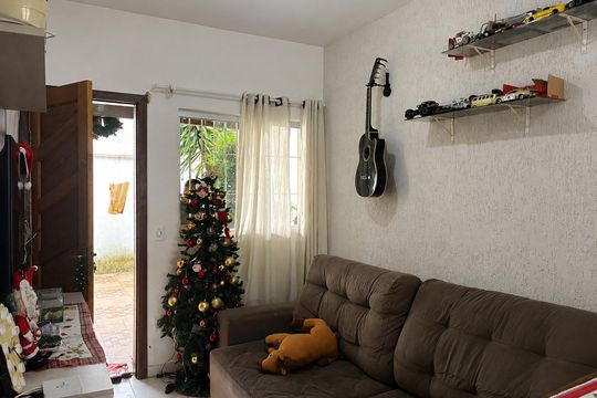 Sala de casa à venda com 2 quartos, 150m² em Lundcéia, Lagoa Santa