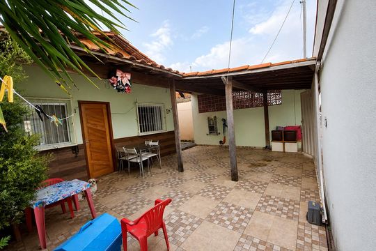 Área externa de casa à venda com 2 quartos, 150m² em Lundcéia, Lagoa Santa