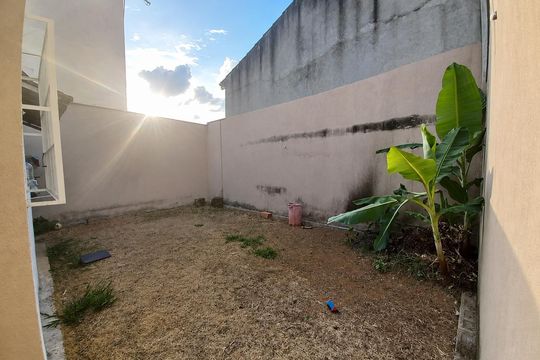 Área externa de casa à venda com 2 quartos, 150m² em Lundcéia, Lagoa Santa