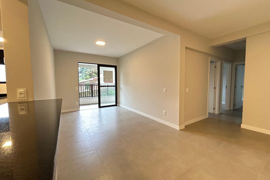 Sala de apartamento para alugar com 3 quartos, 99m² em Saco Grande, Florianópolis