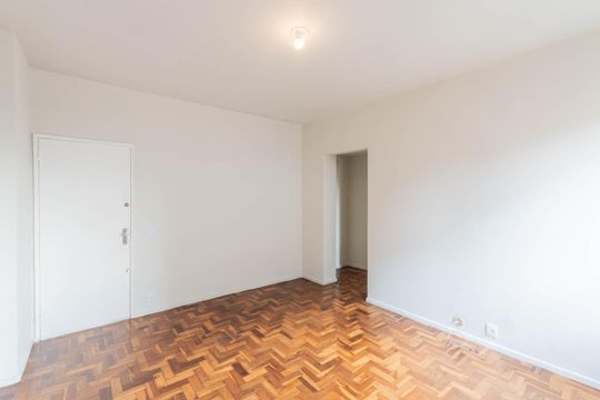Sala de apartamento à venda com 1 quarto, 56m² em Tijuca, Rio de Janeiro
