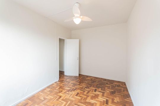 Quarto de apartamento à venda com 1 quarto, 56m² em Tijuca, Rio de Janeiro