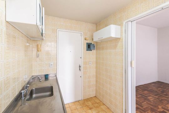 Cozinha de apartamento à venda com 1 quarto, 56m² em Tijuca, Rio de Janeiro
