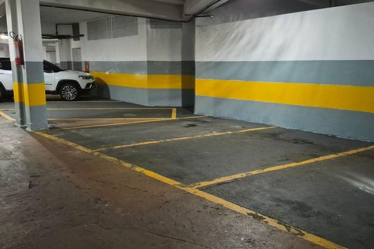 Garagem de apartamento à venda com 3 quartos, 92m² em Copacabana, Rio de Janeiro