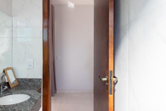 Banheiro Social 2 de apartamento à venda com 2 quartos, 128m² em Manacás, Belo Horizonte