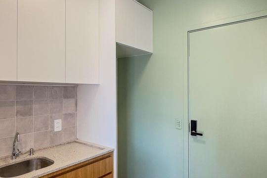 Cozinha de apartamento à venda com 1 quarto, 35m² em Santo Amaro, São Paulo