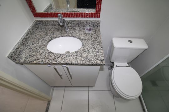 Banheiro de apartamento à venda com 2 quartos, 50m² em Vila Dom Pedro Ii, São Paulo