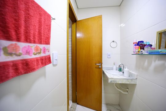 Banheiro de apartamento à venda com 2 quartos, 38m² em Vila Rio Branco, São Paulo