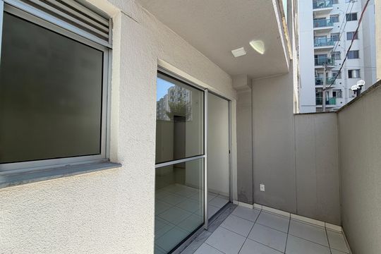 Sala - Varanda  de apartamento para alugar com 2 quartos, 48m² em Pechincha, Rio de Janeiro