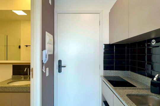 Cozinha de kitnet/studio para alugar com 1 quarto, 26m² em Pinheiros, São Paulo