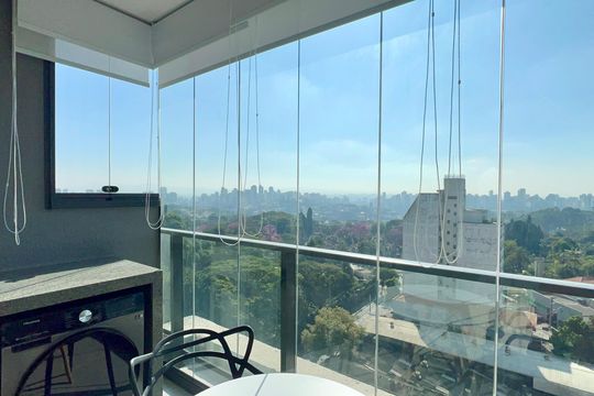 Varanda de kitnet/studio para alugar com 1 quarto, 26m² em Pinheiros, São Paulo