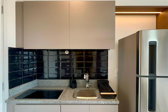 Cozinha de kitnet/studio para alugar com 1 quarto, 26m² em Pinheiros, São Paulo